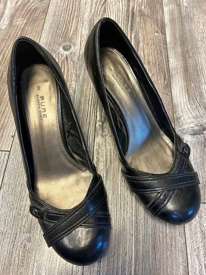 Women’s Size 9 Alfred Sung Wedge Heels