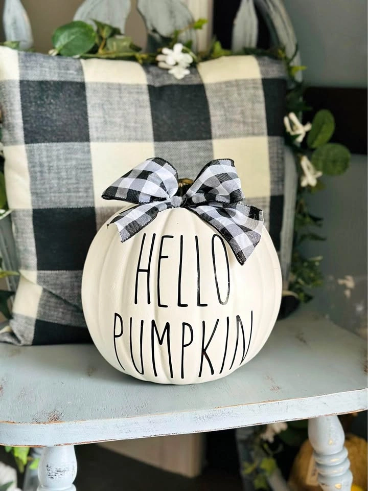 Hello Pumpkin 9”