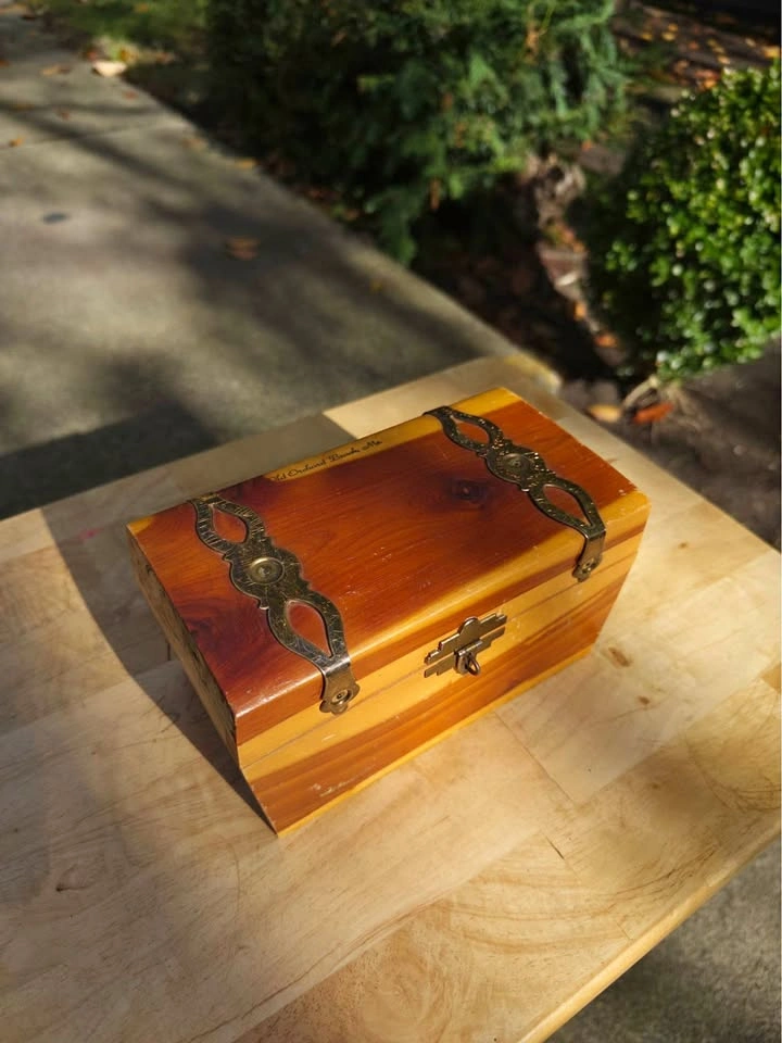 Antique Cedar Aromatic Wood Trinket Box
