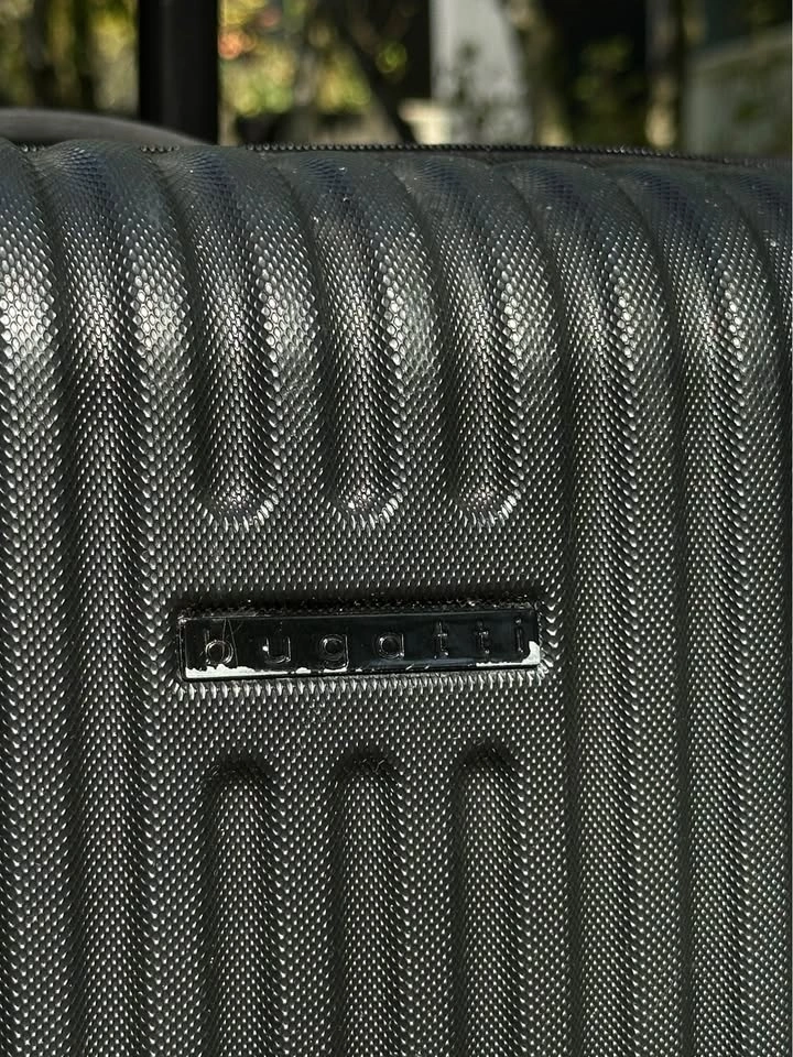 Black Bugatti Tokyo 21.5” Hardshell Suitcase - photo 3