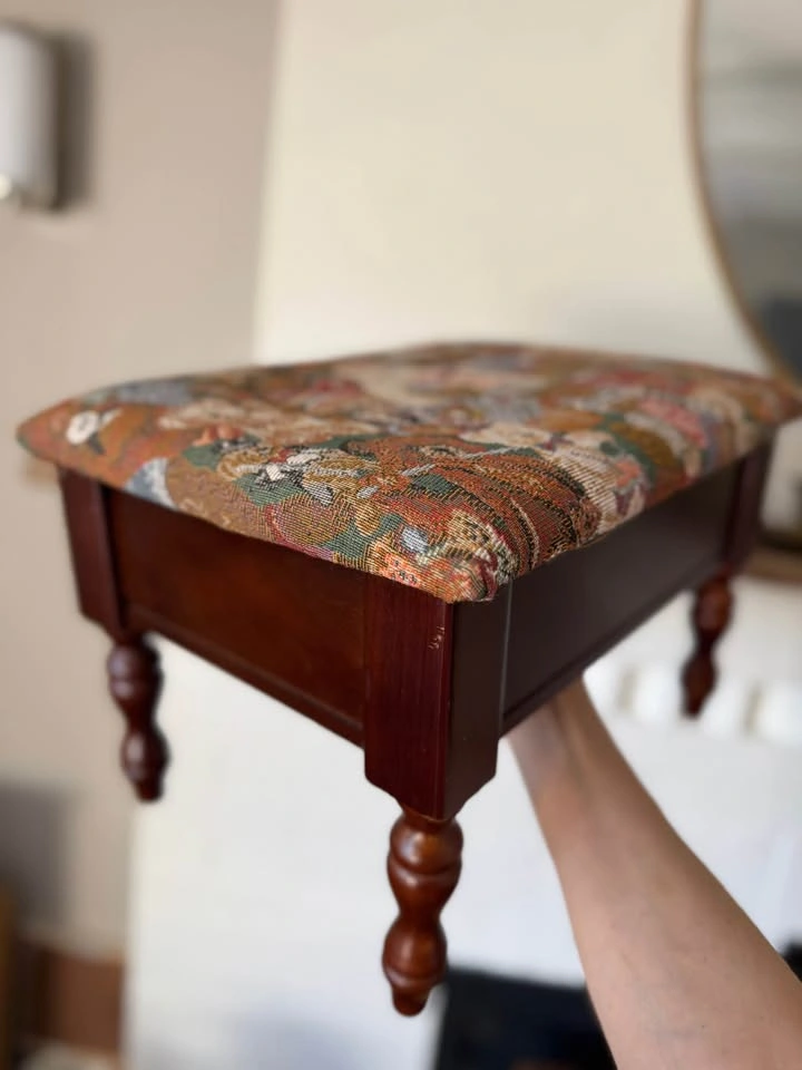 Vintage Teddy Bear Tapestry Storage Ottoman / Footstool – Wooden - photo 5