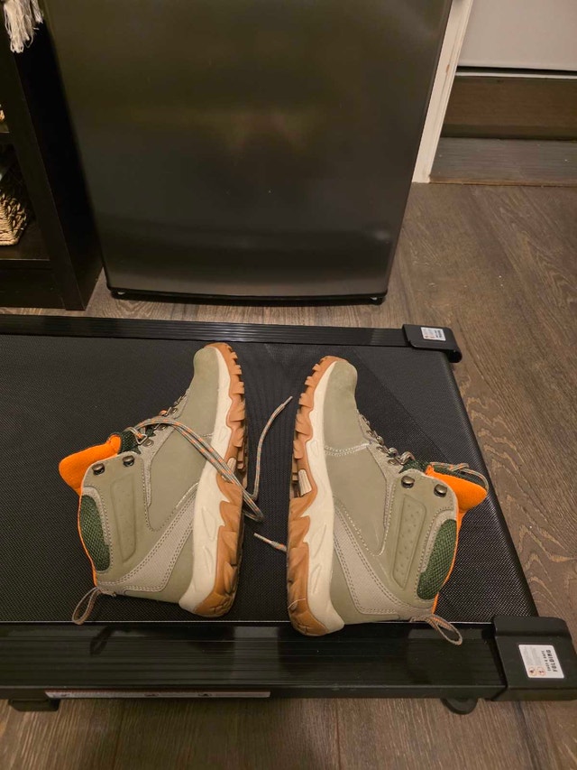 Columbia Hiking Boots - photo 3