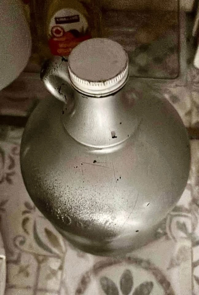 4.732 litres jugs - photo 4