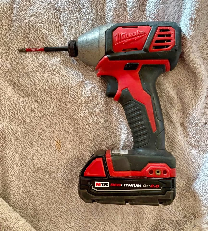 Milwaukee M18 Impact Driver with battery