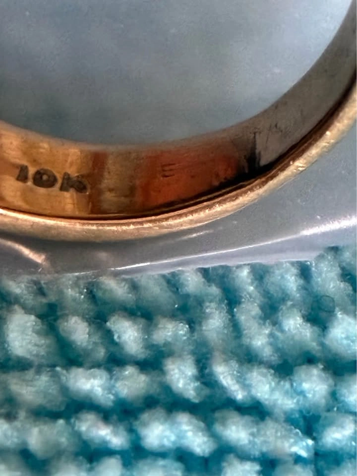 Vintage 10K Gold Men's Signet Ring – Alaskan Black Diamond - photo 2
