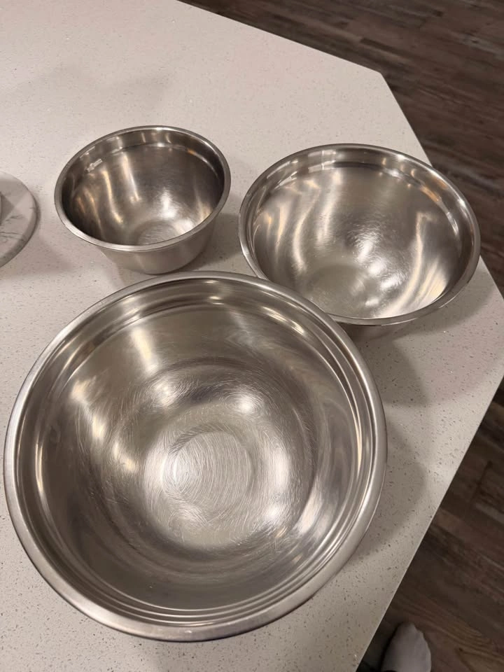 Set of 3 Stainless Steel Mixing Bowls - photo 2