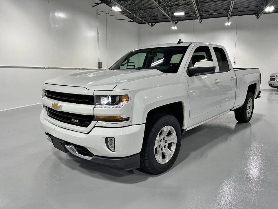2017 Chevrolet Silverado 1500 Extended Cab Z71 4D