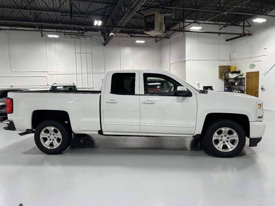 2017 Chevrolet Silverado 1500 Extended Cab Z71 4D - photo 5