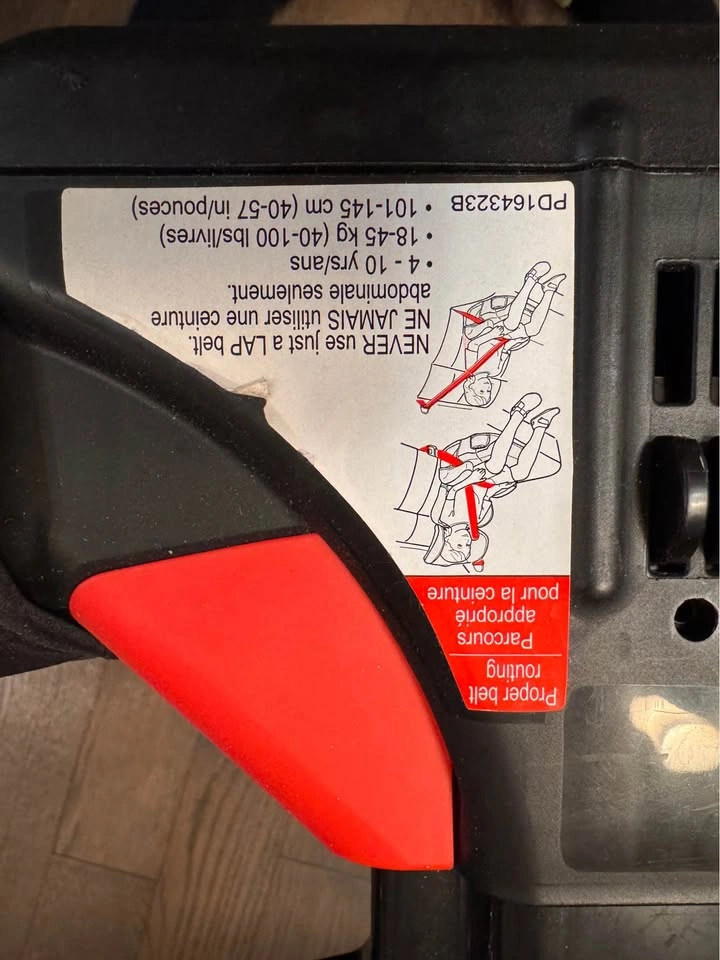 Graco Booster Seat - photo 4