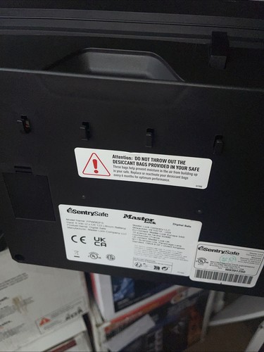 SentrySafe FPW082FS Fireproof Waterproof Safe 0.81 cu ft - photo 4
