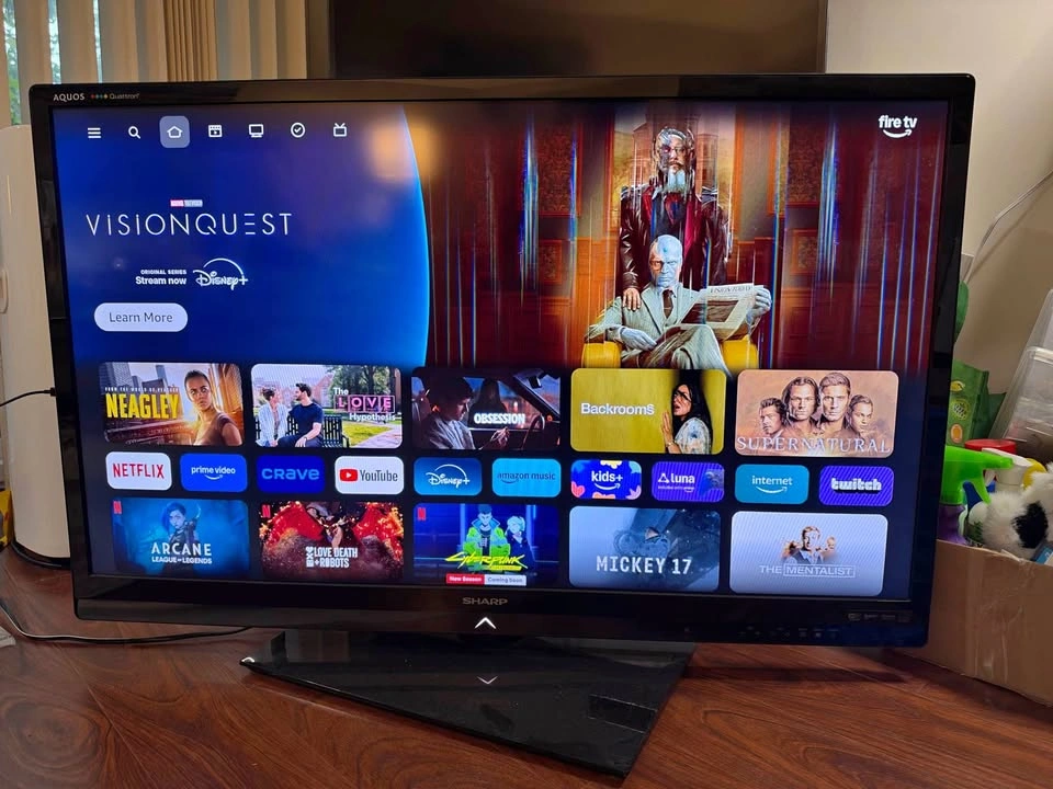 Moving sale 46” Sharp AQUOS FHD + Fire TV stick