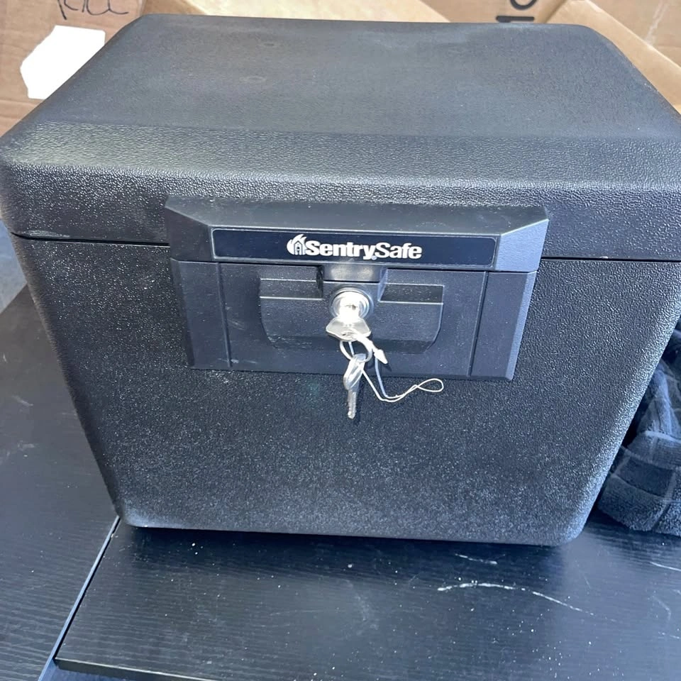 SentrySafe 1170 Fireproof File Safe 0.61 Cu Ft