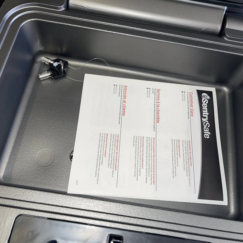 SentrySafe CFW20201 Fireproof & Waterproof Safe Chest - photo 4