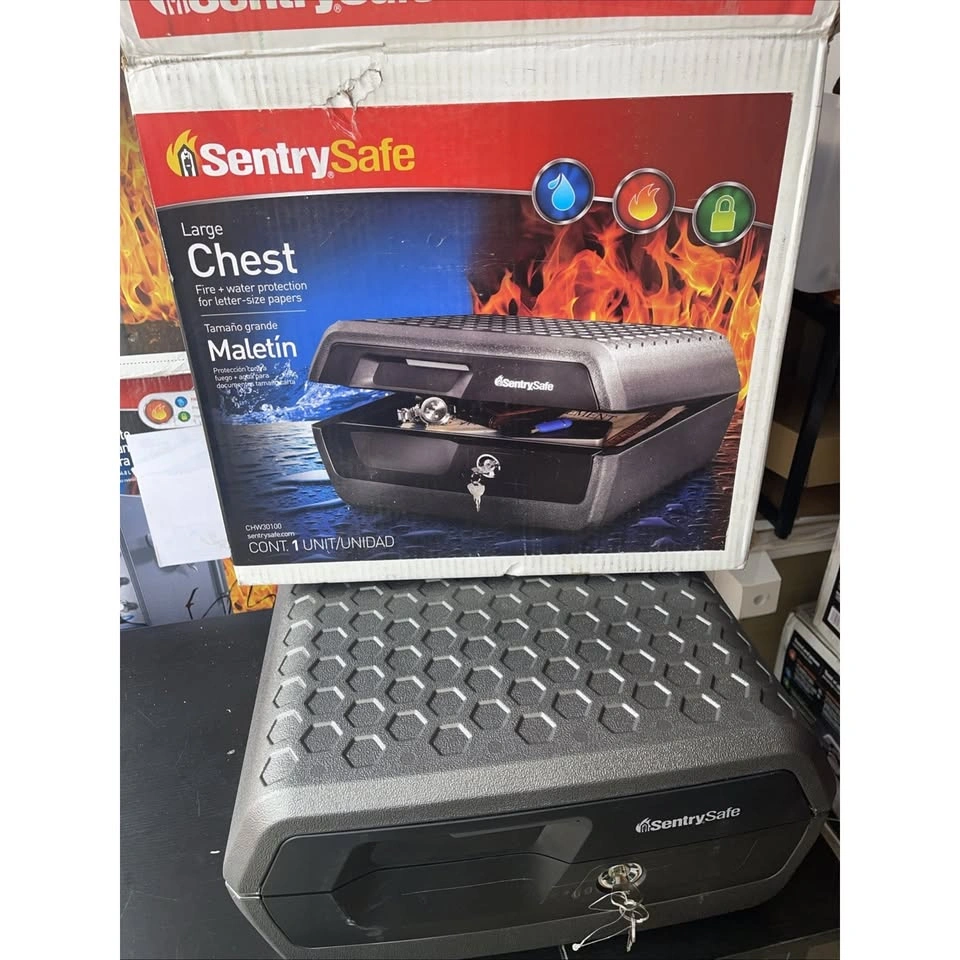 SentrySafe CHW30100 Fireproof & Waterproof Safe Chest — Key Lock - photo 2