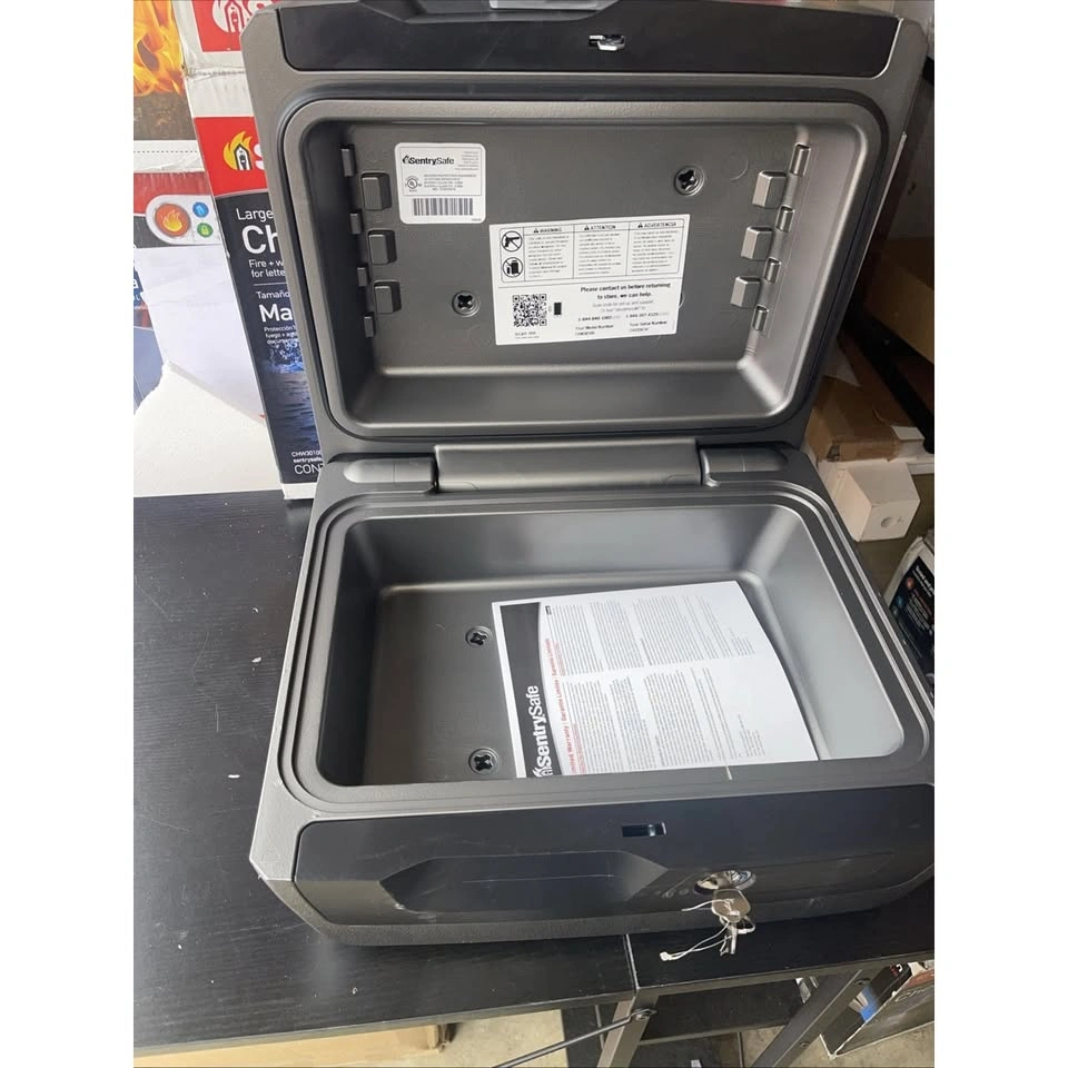 SentrySafe CHW30100 Fireproof & Waterproof Safe Chest — Key Lock - photo 3