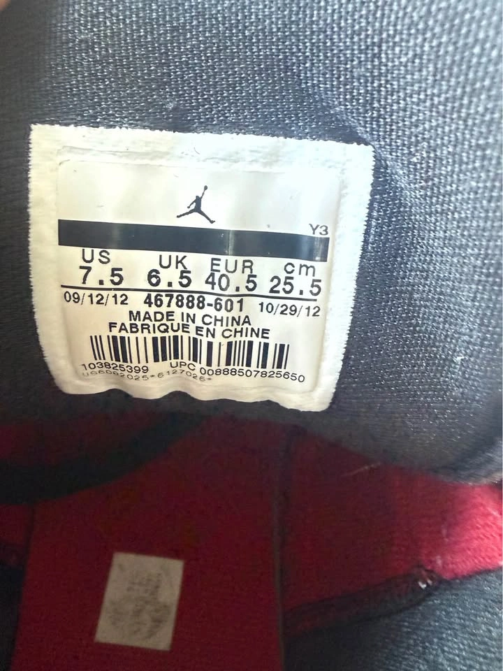 Red Jordan Flight Sneakers - photo 4