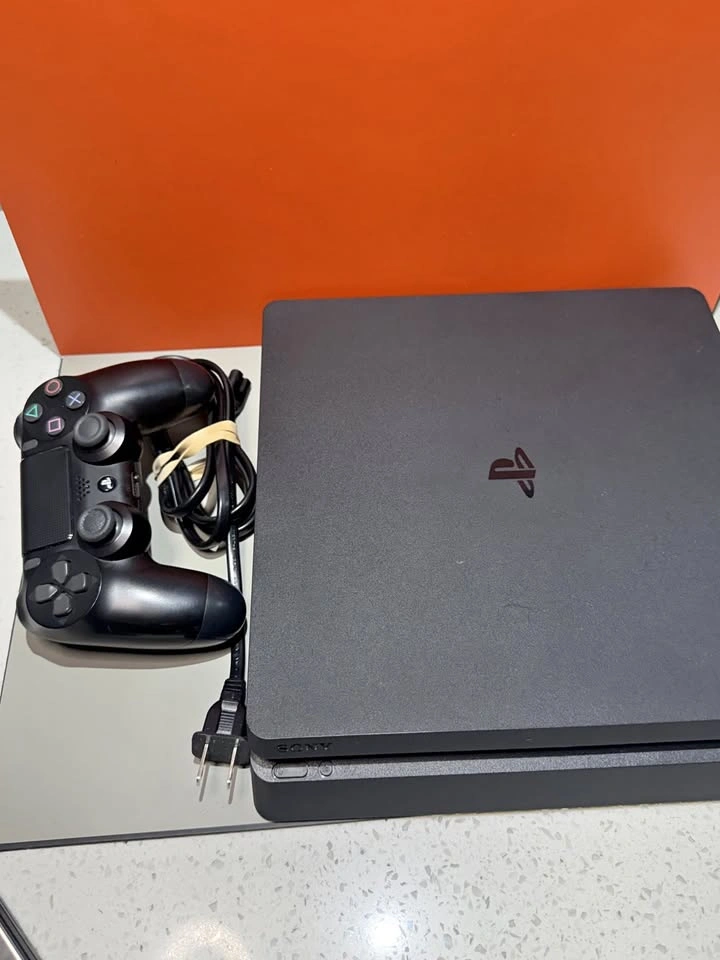 PlayStation 4 Slim Console Bundle with DualShock 4 Controller