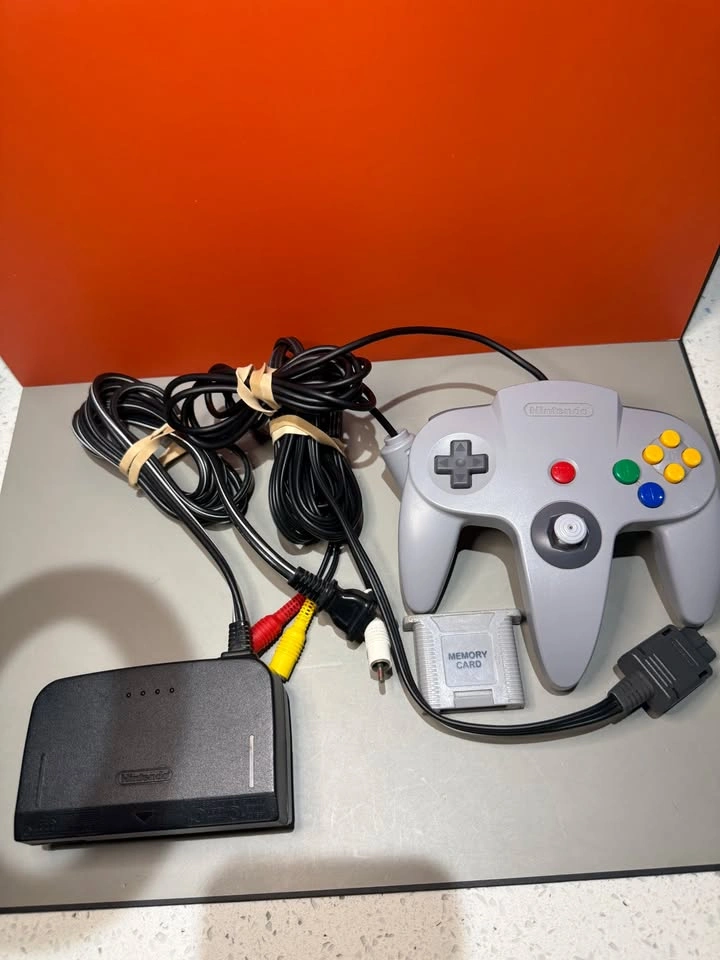 Nintendo 64 Console Bundle with Controller, Memory Card, Power & - photo 2