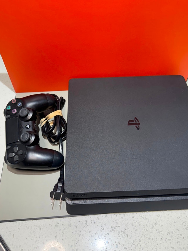 PlayStation 4 Console Bundle with DualShock 4 Controller