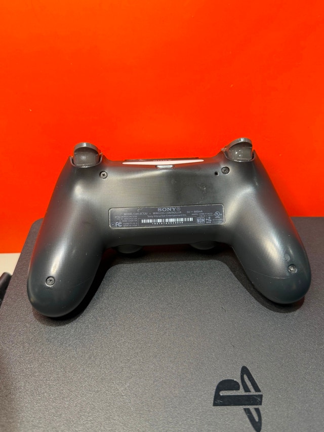 PlayStation 4 Console Bundle with DualShock 4 Controller - photo 2