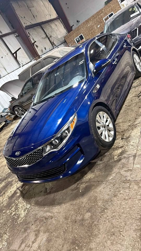 2016 Kia Forte · EX Sedan 4D
