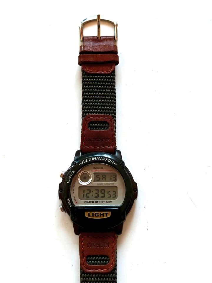 Vintage Casio W-89H Digital Illuminator Watch (1536) 50m - photo 2