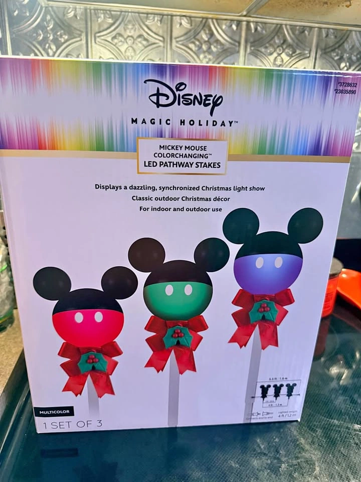 Colour changing Mickey lights