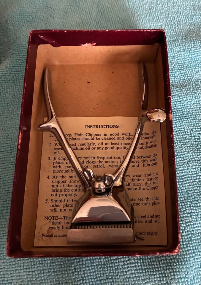 Vintage Premier Chromed Manual Hair Clipper No. X91 - photo 2