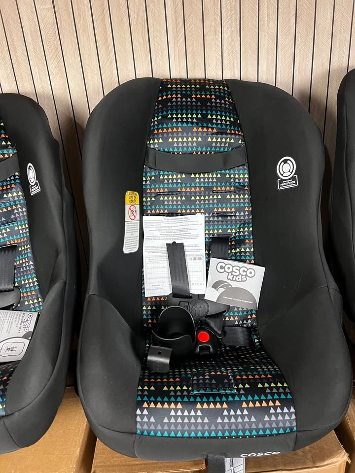 COSCO SCENERA NEXT CONVERTIBLE CAR SEAT - TRIANGLES - photo 4