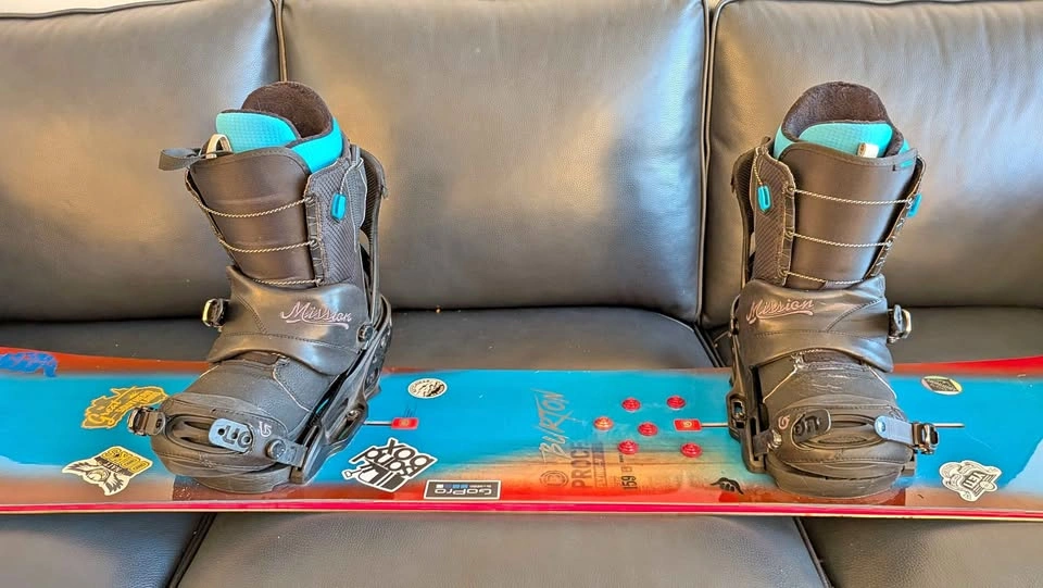 Burton Snowboard Setup – Moto Boots (Size 9.5) & Mission EST Bin