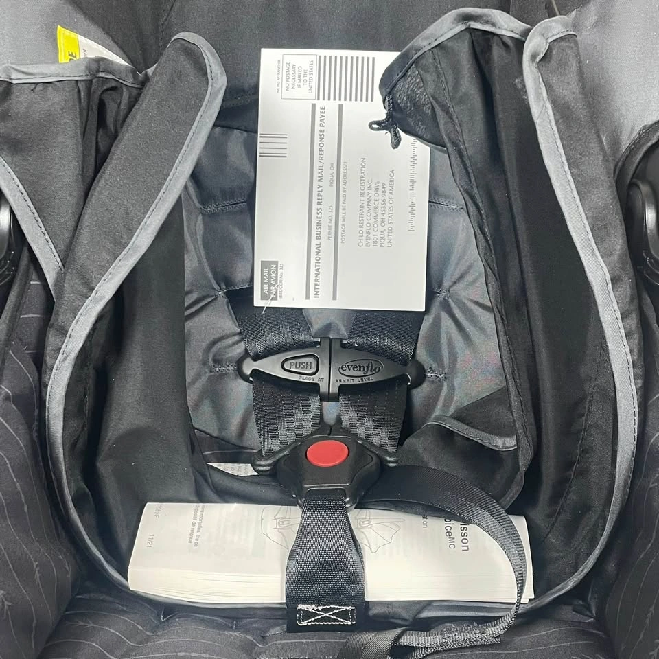 Evenflo NurtureMax Infant Car Seat with Base - Brand New - photo 3