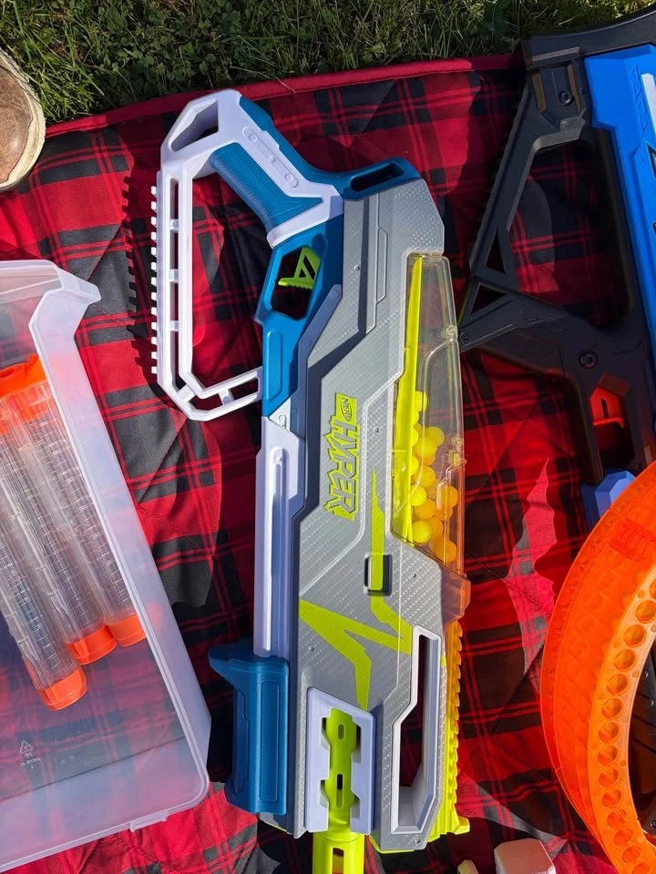 Nerf and X-Shot Toy Blaster Mega Lot with Darts and Magazines - photo 4