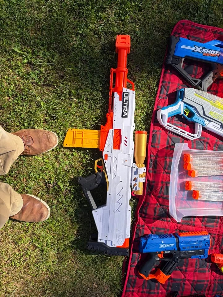 Nerf and X-Shot Toy Blaster Mega Lot with Darts and Magazines - photo 5