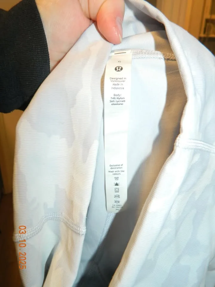 LULULEMON HI RISE WUNDER UNDER TIGHT 25" size 6...LIKE NEW image indicator(2)