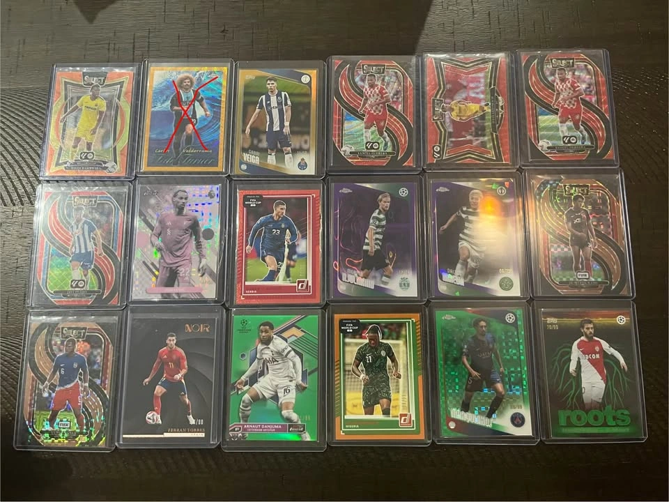 Bulk Soccer Trading Card Collection – Autos, Numbered, Relics & - photo 5