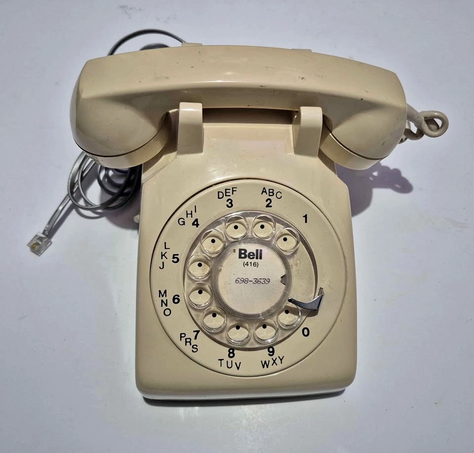 Vintage Bell QSQM500 Rotary Telephone