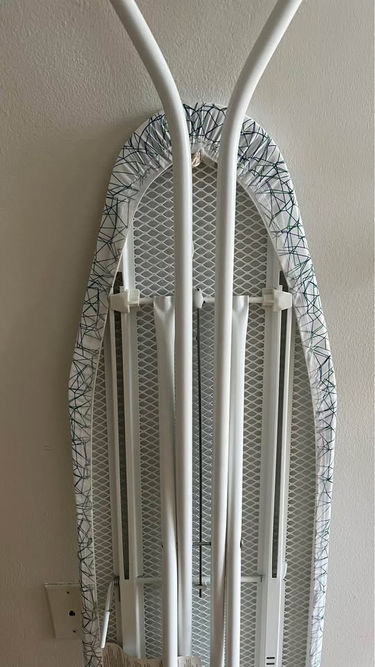 IKEA Ironing board - photo 3
