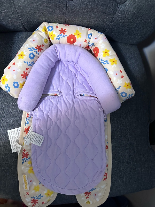Goldbug Floral Duo Head Support, Soft and Quilted Fabric