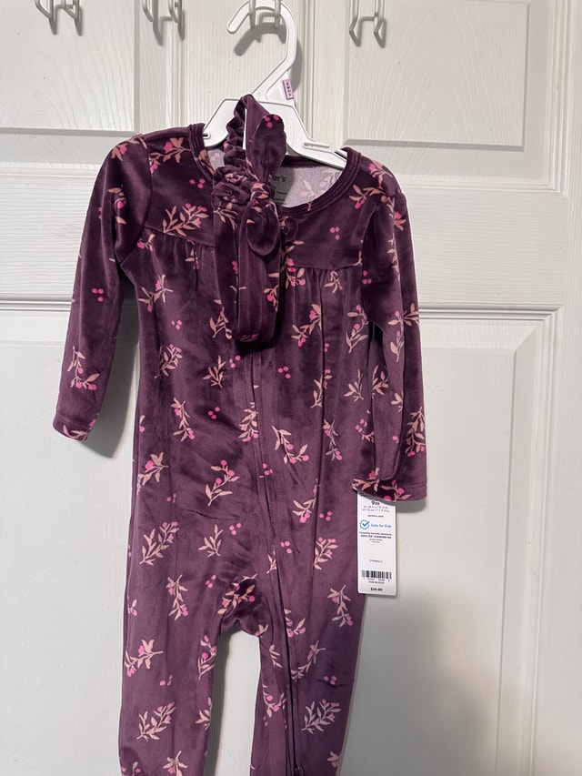 BNWT Carter’s 9mts girls warm onesie with bow for fall