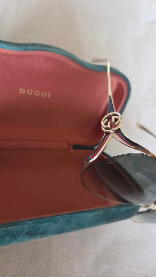 Gucci Sunglasses - photo 3