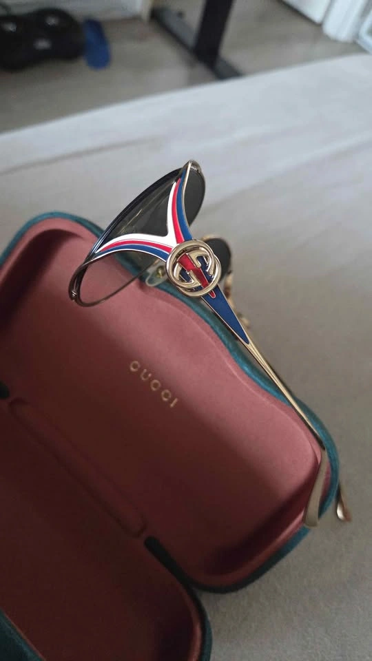 Gucci Sunglasses - photo 4