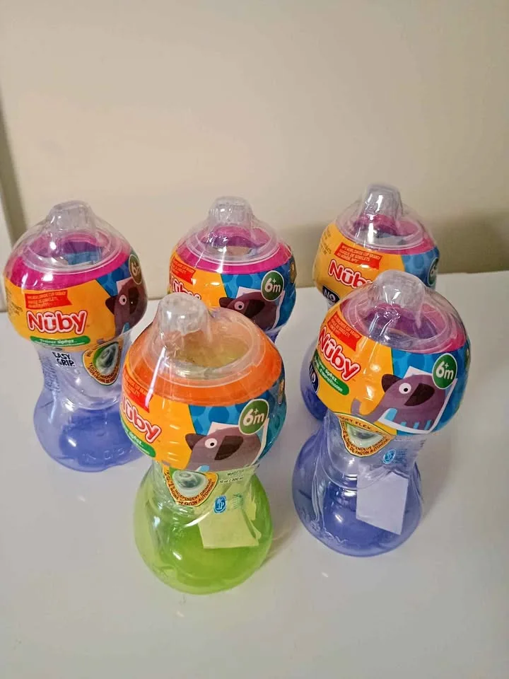 NEW Nuby Sippy Cups, 6mo+, Set of 5 thumbnail