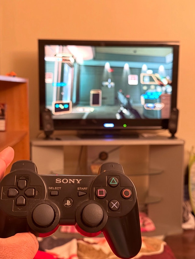 PlayStation 3 Slim - photo 2