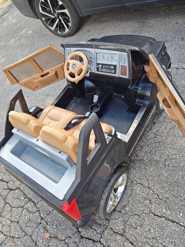 Power wheels black escalade ext - photo 2