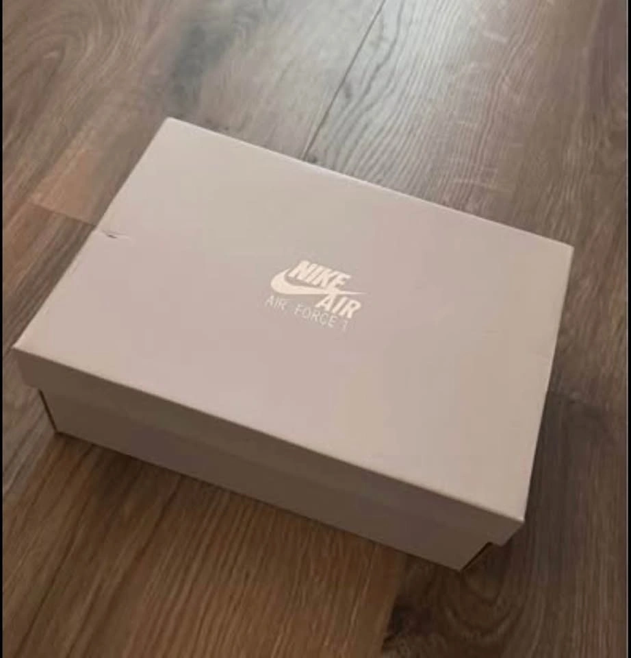 Nike Air Force 1s. Size Y6/7.5 Women’s. - photo 3
