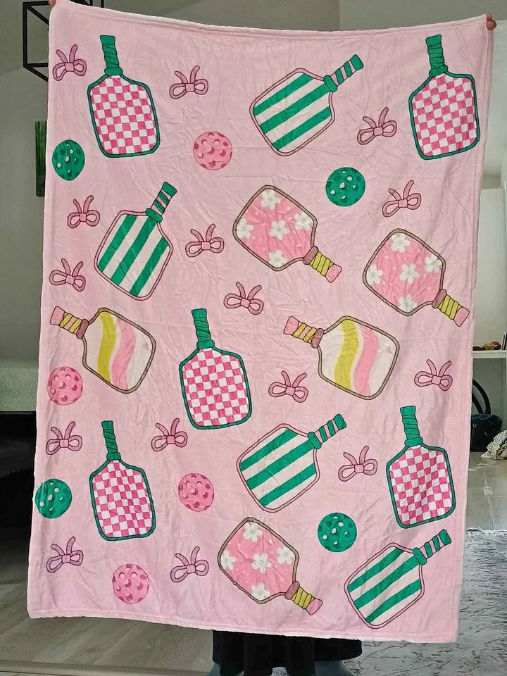 Throw blanket