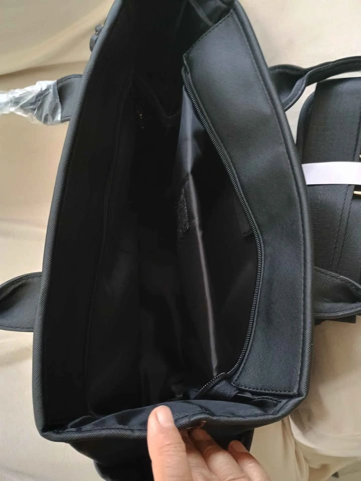 Black Bag with Shoulder Strap - photo 4