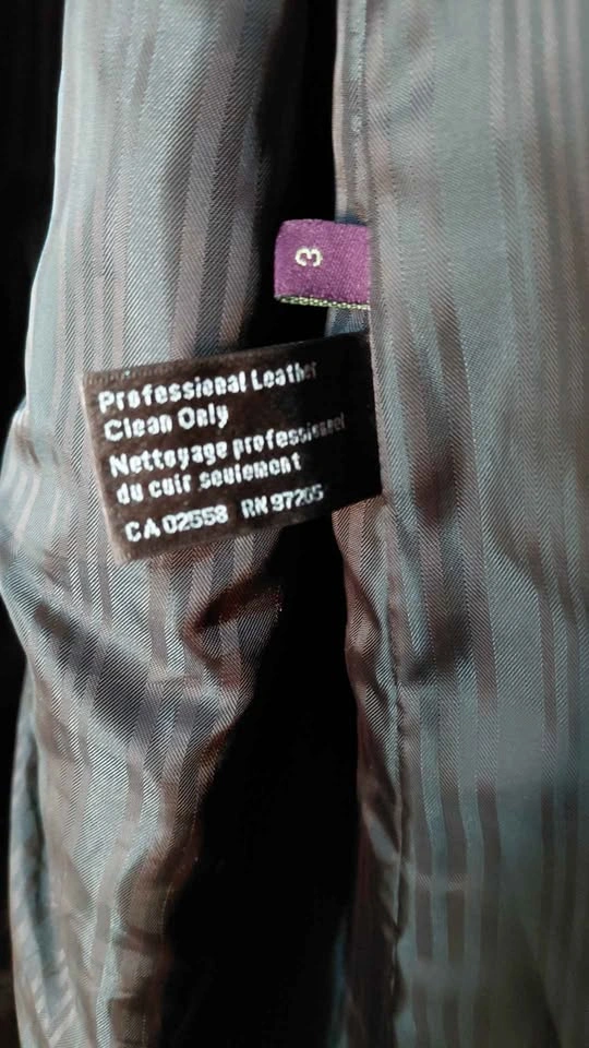 Danier Leather New Label Burgundy Leather Trench Coat - photo 5