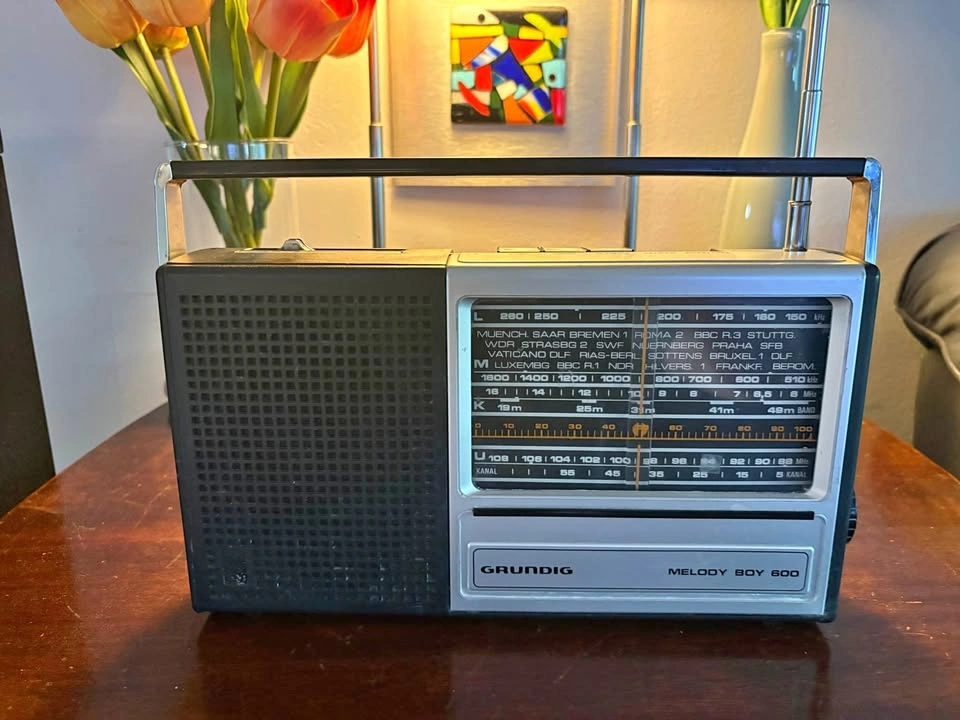 Vintage 1970’s Grundig Melody Boy 600 Transistor Radio