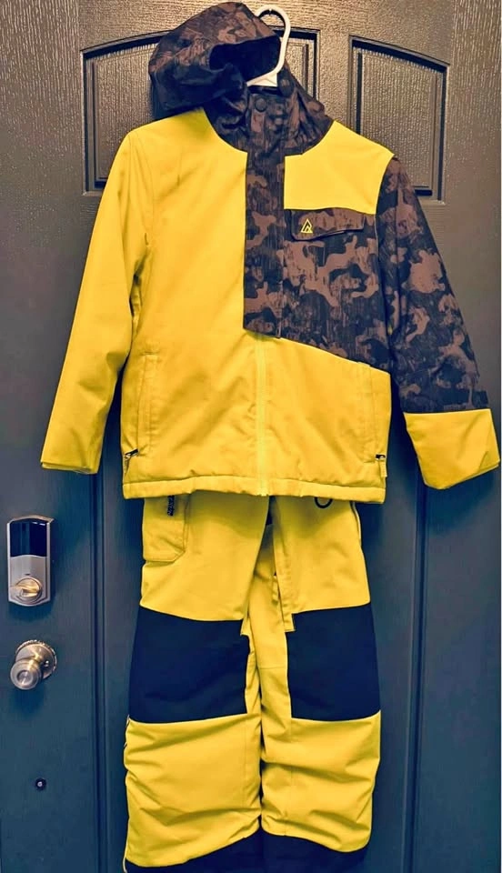Ripzone Snowboarding/Ski Snowsuit